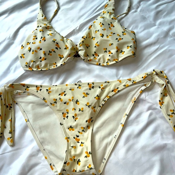Abercrombie & Fitch Swim Abercrombie Fitch Floral Bikini Poshmark
